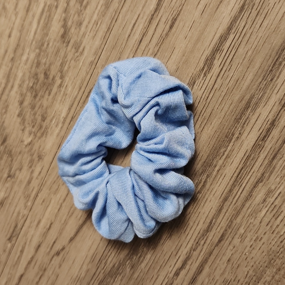 🐻  New Hair Scrunchie
